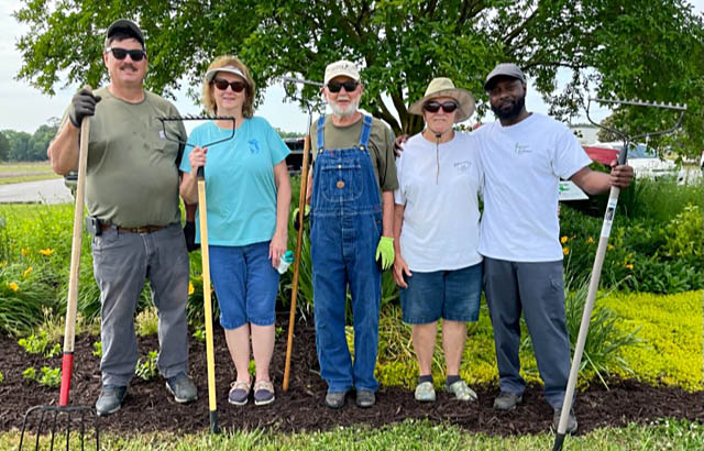 Tidewater Agriculture Research & Extension Center group of gardeners